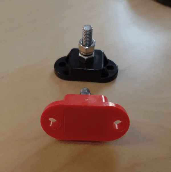 2 x Single Post Cable Connection Distribution Posts Blk Red