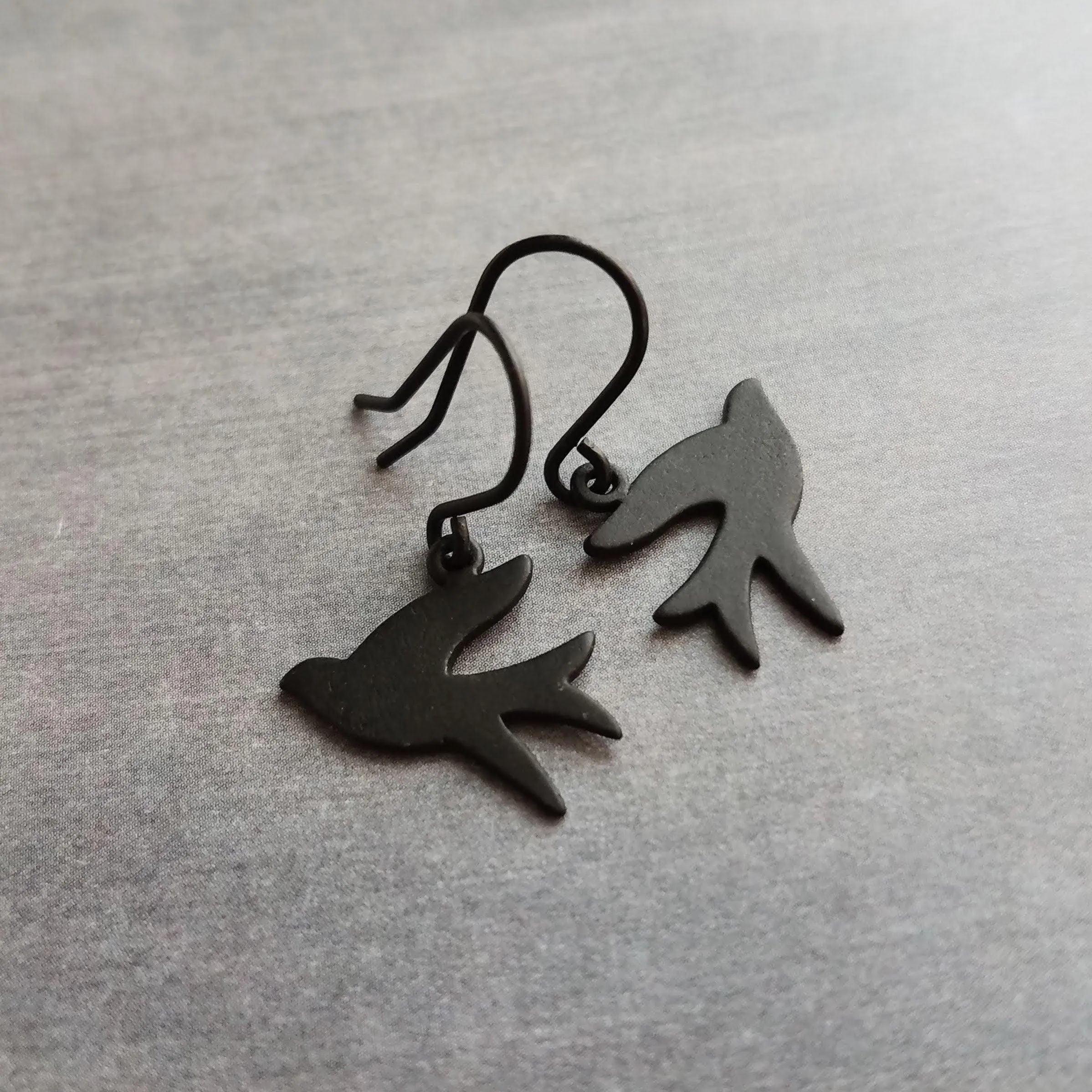Black Bird Earrings, matte black earring, little bird earring, small bird earring, sparrow earring, flying bird earring, facing each other