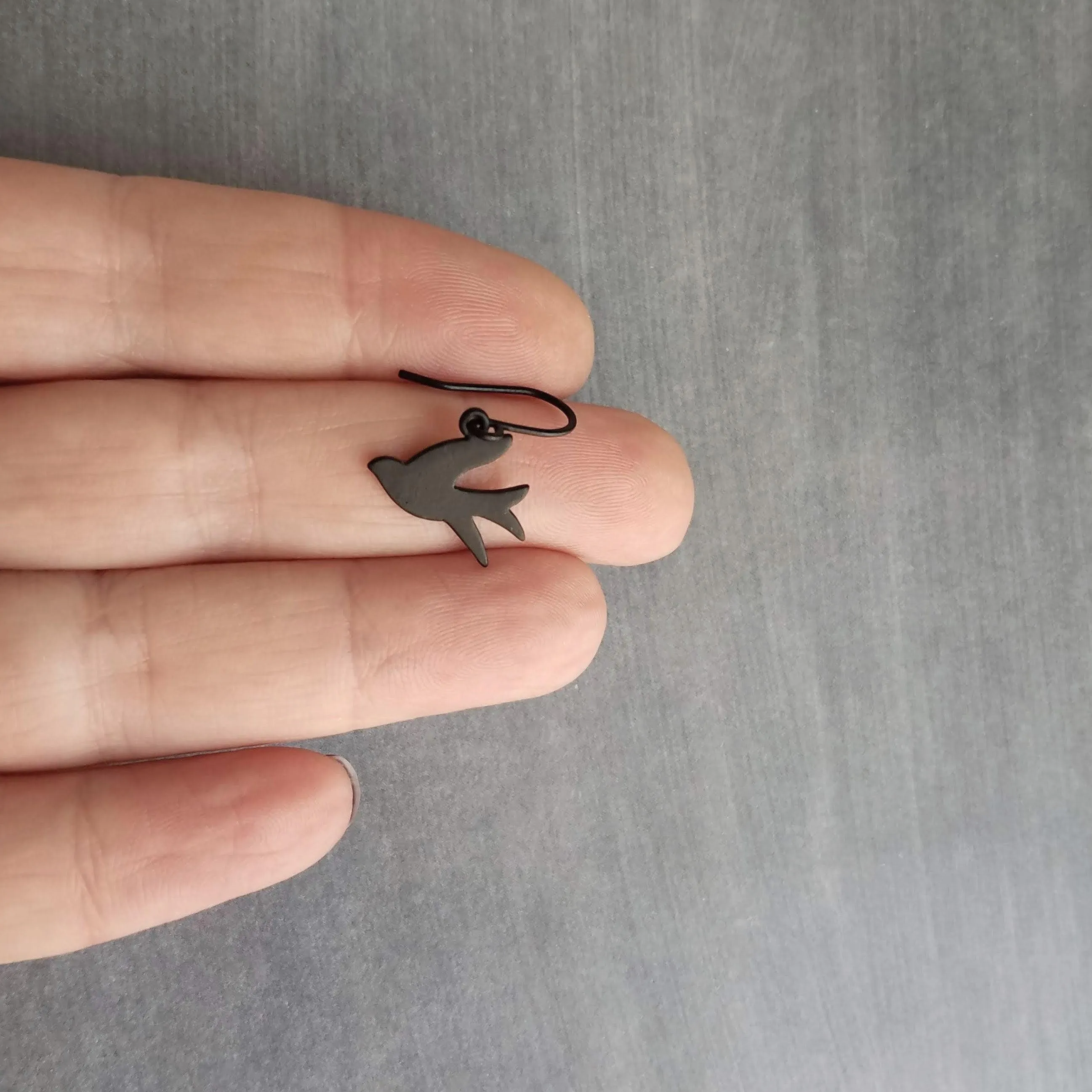 Black Bird Earrings, matte black earring, little bird earring, small bird earring, sparrow earring, flying bird earring, facing each other