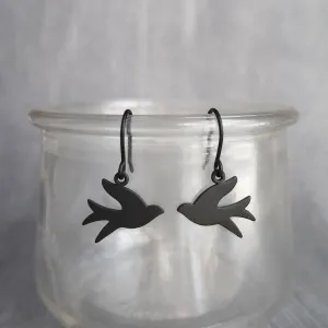 Black Bird Earrings, matte black earring, little bird earring, small bird earring, sparrow earring, flying bird earring, facing each other