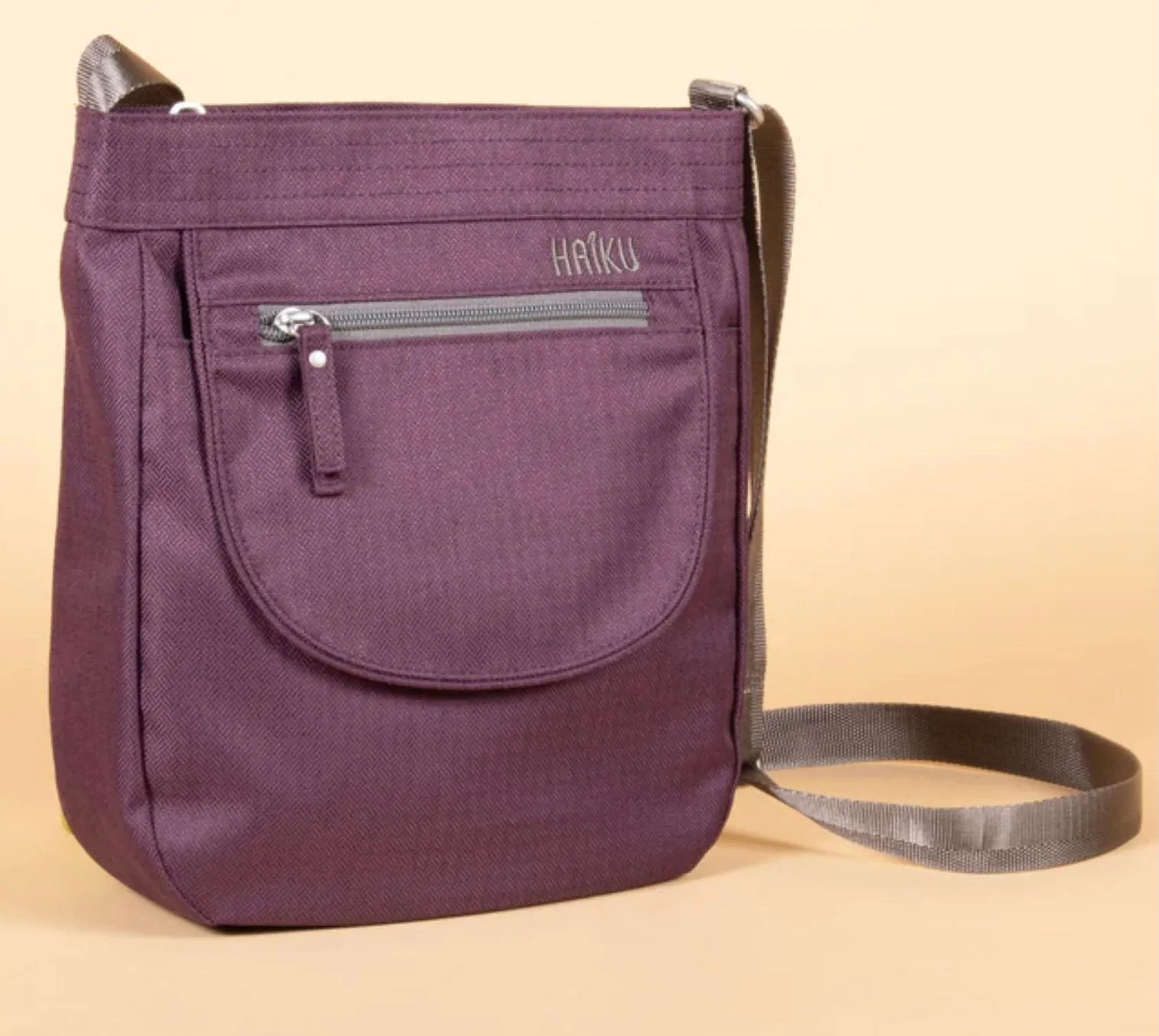 Jaunt Crossbody Bag