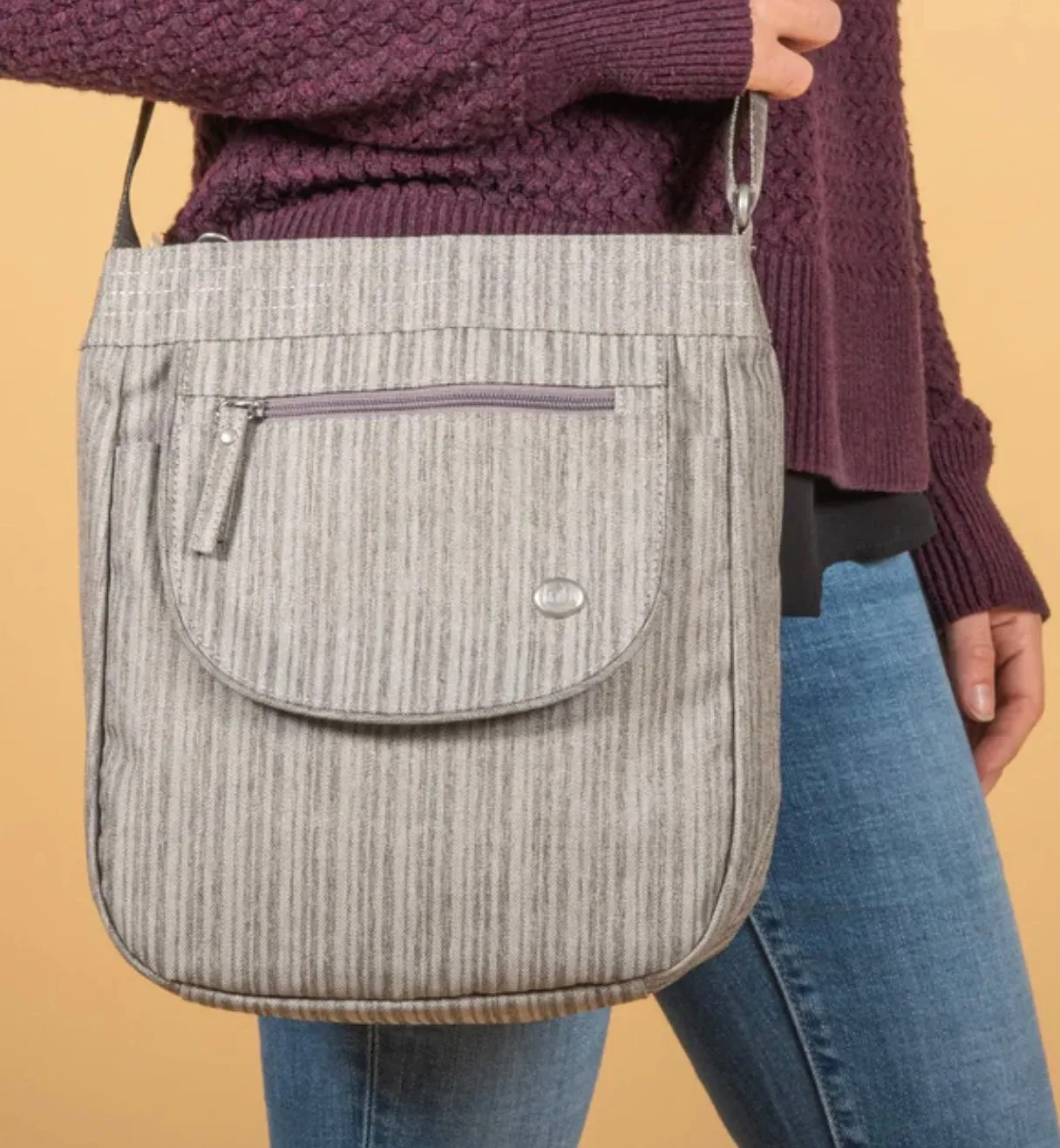 Jaunt Crossbody Bag