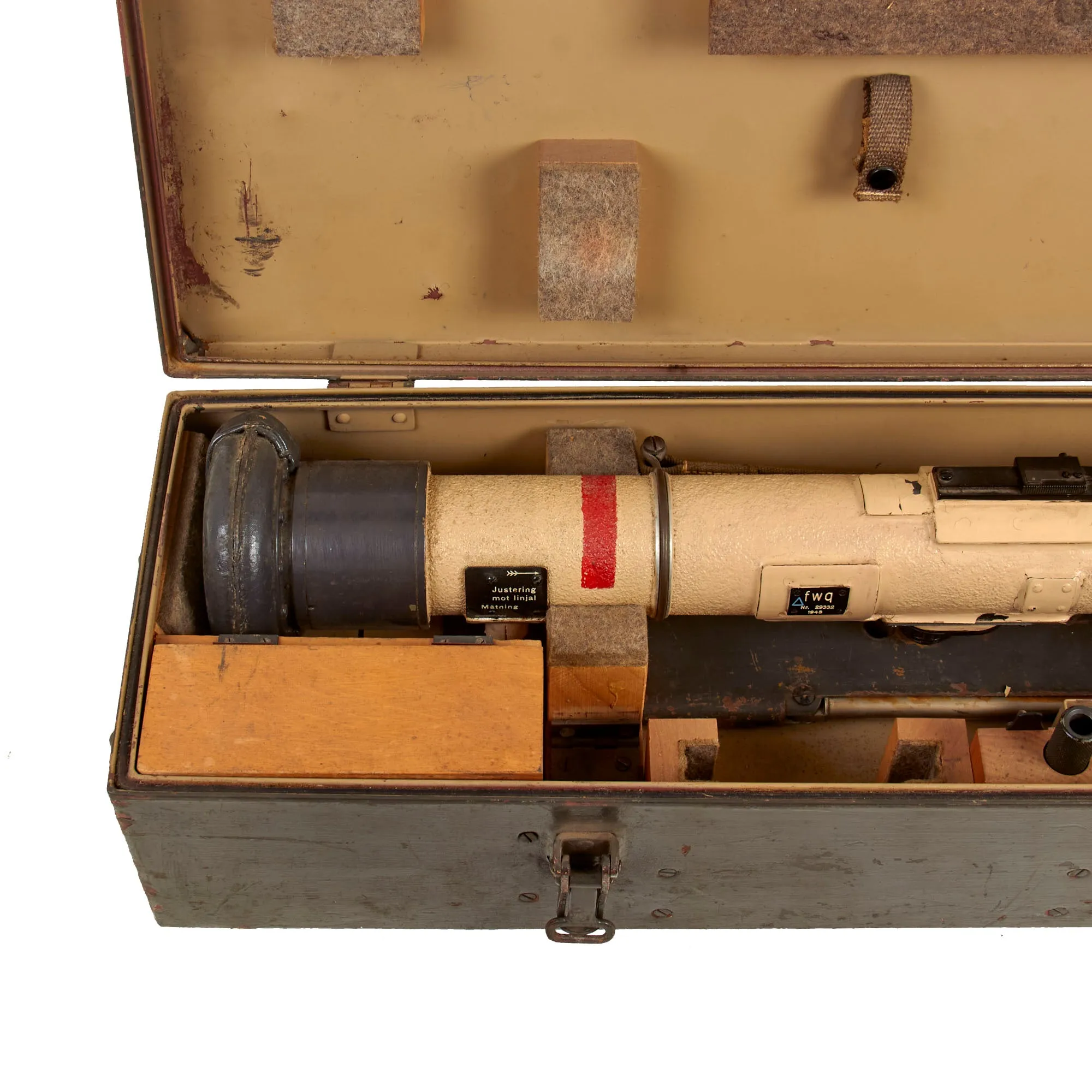 Original German WWII 1943 Dated Swedish M/43 6× Em 1m R36 Stereoscopic Rangefinder by Saalfelder Apparatebau in Transit Chest with Shoulder Mount - A.A.F. Tank Museum