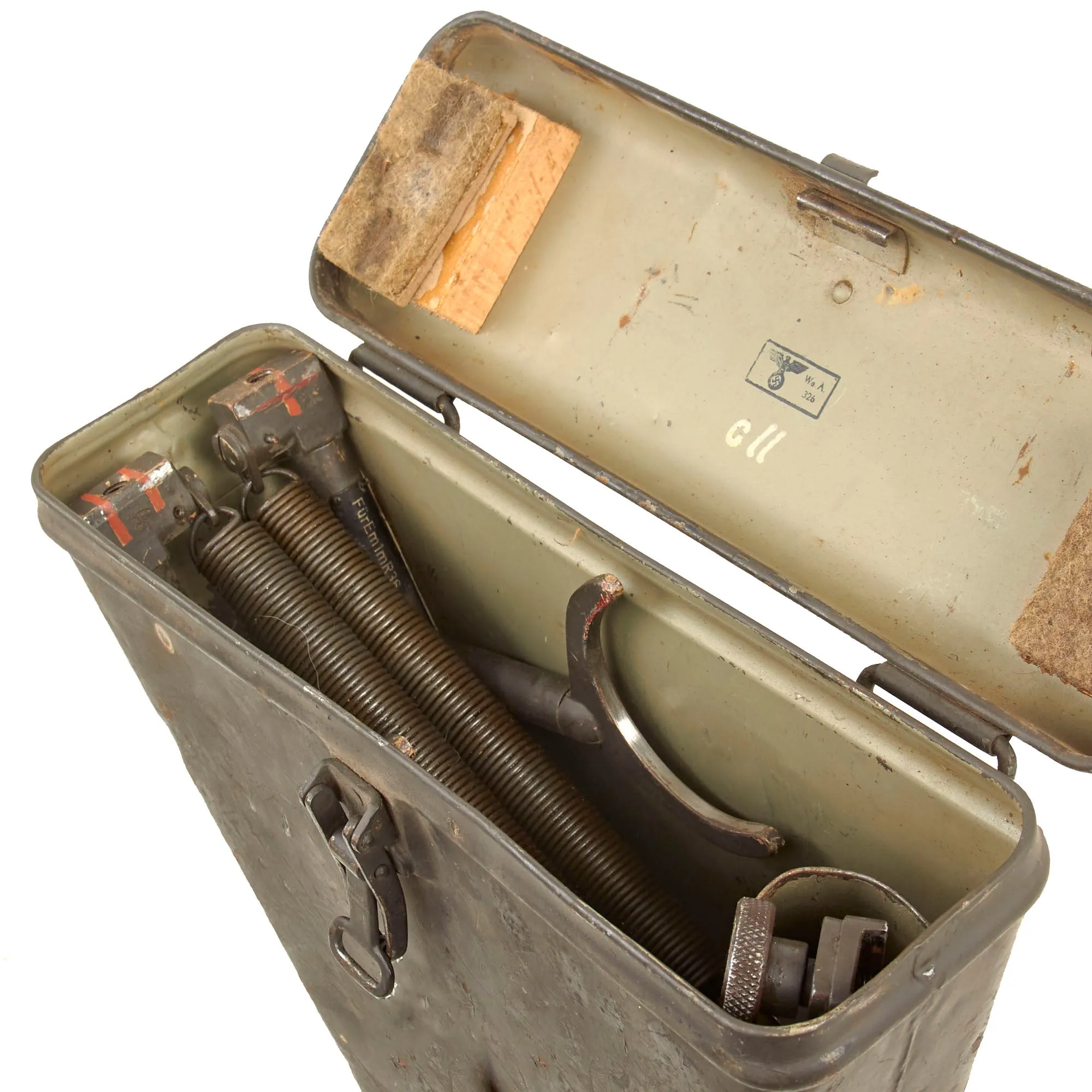 Original German WWII 1943 Dated Swedish M/43 6× Em 1m R36 Stereoscopic Rangefinder by Saalfelder Apparatebau in Transit Chest with Shoulder Mount - A.A.F. Tank Museum