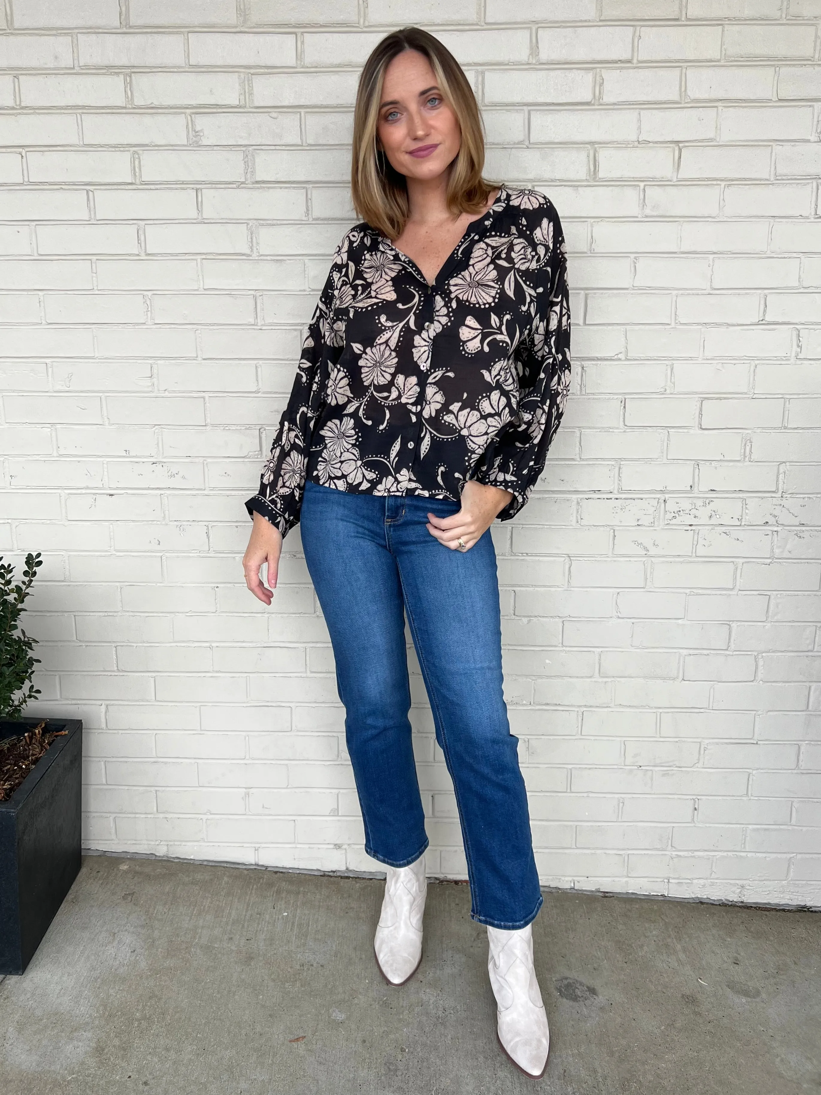 [Z Supply] Wren Floral V-Neck Blouse